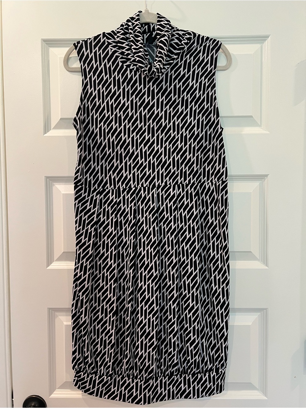 Tiana B Black White Geometric Cowl Neck Sleeveless Career Dress Size L - Picture 8 of 10